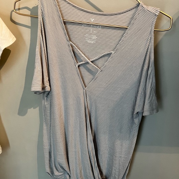 American Eagle “soft and sexy” Top Lot - Picture 2 of 4